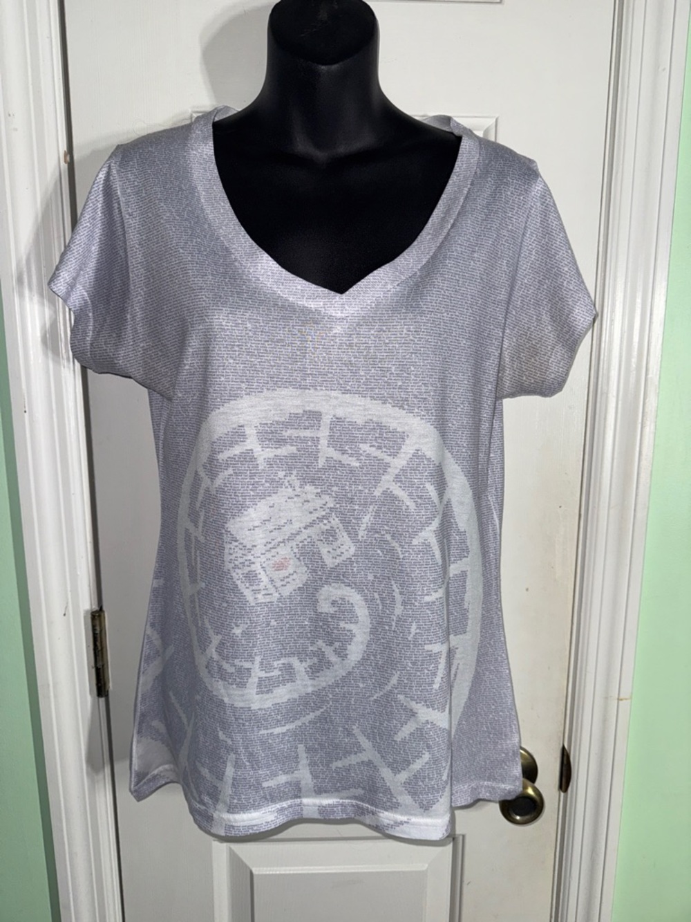 Lithographs White The Wonderful Wizard of Oz Novel V-Neck Graphic Tee Size Large